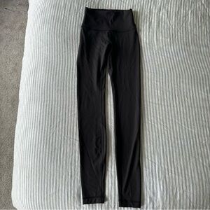 Lululemon Wunder Train High-Rise Tight 28”, Black, size 2